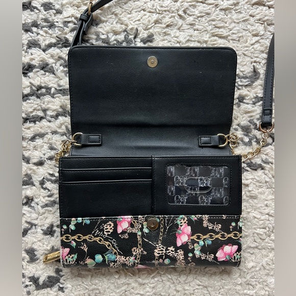 Vintage y2k Betsey Johnson Crossbody Bag with Bow & Adjustable Straps - Picture 7 of 8